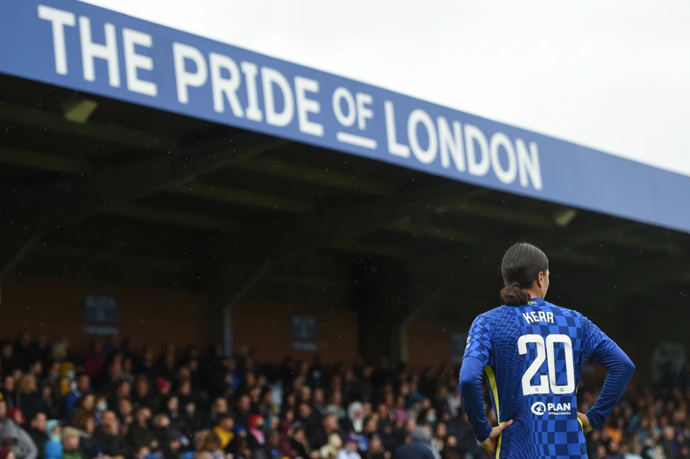 决战前夜！切尔西VS维拉：争四关键战历史揭秘，蓝军能否延续主场强势？